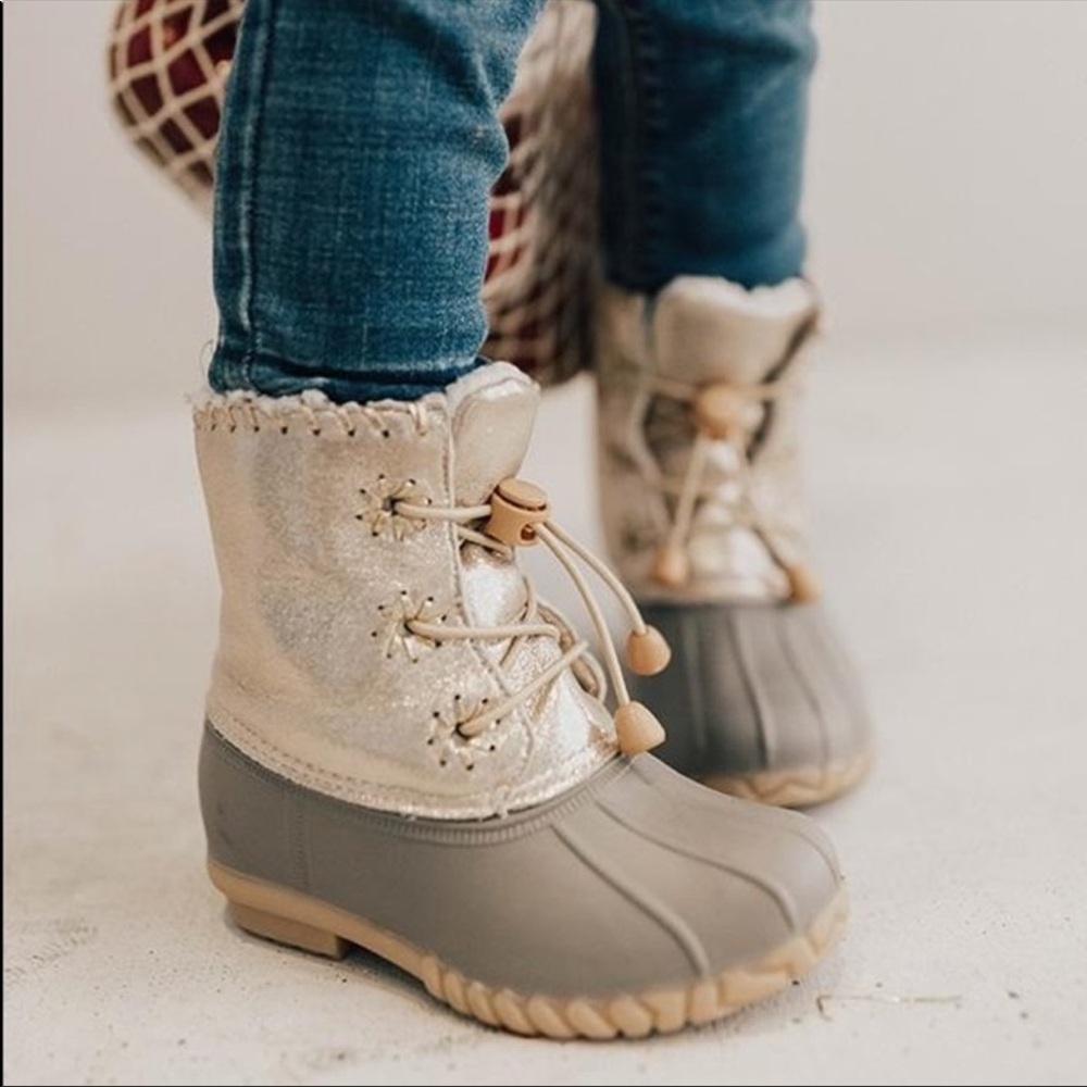 HOST PICK**NEW SIZES Girls metalic Gold duck boots - Picture 3 of 3